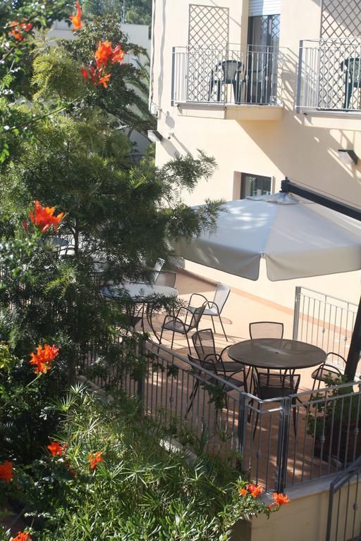 Hotel Lido Vasto Exterior photo
